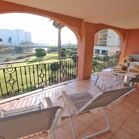 Port Marine Apartment