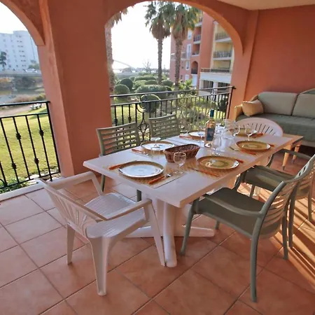 Port Marine Apartment