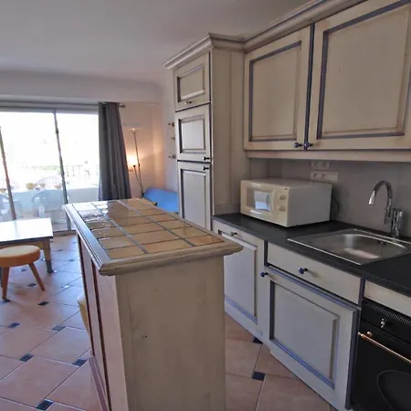 Port Marine Apartment *