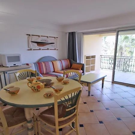 Port Marine Apartment *