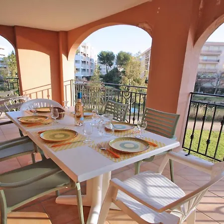 Apartment Port Marine - Climatises Et Piscine Dans La