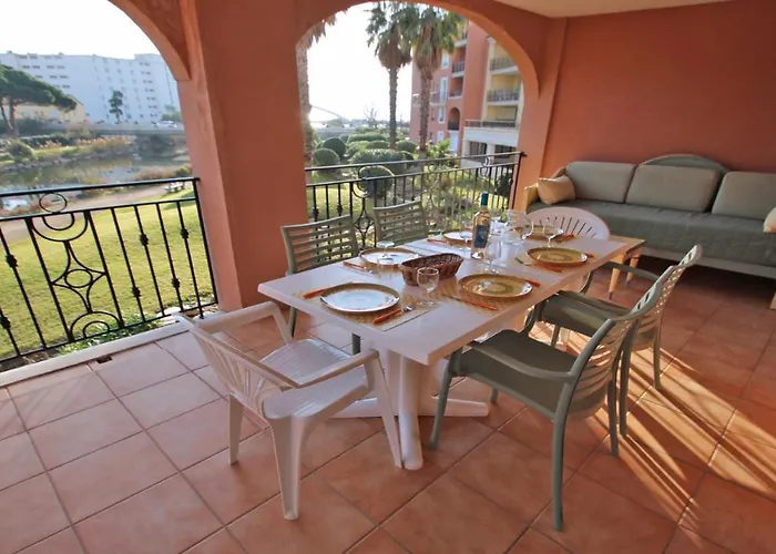 Port Marine Apartment