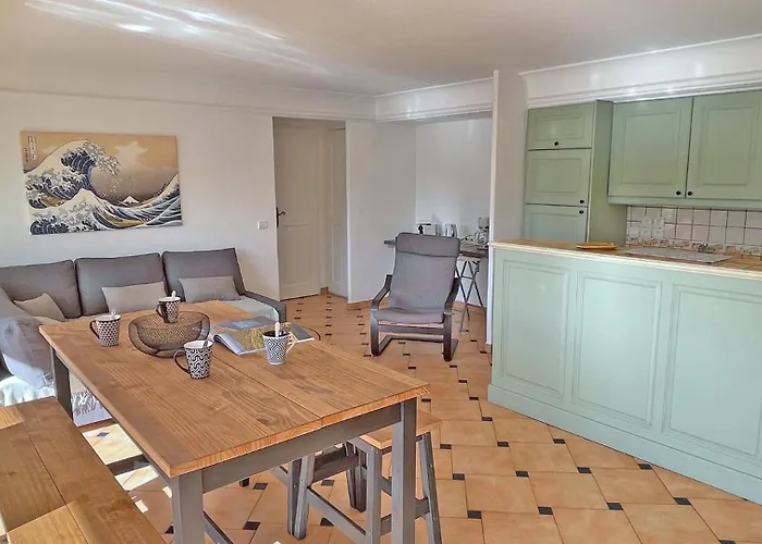 Port Marine Apartment