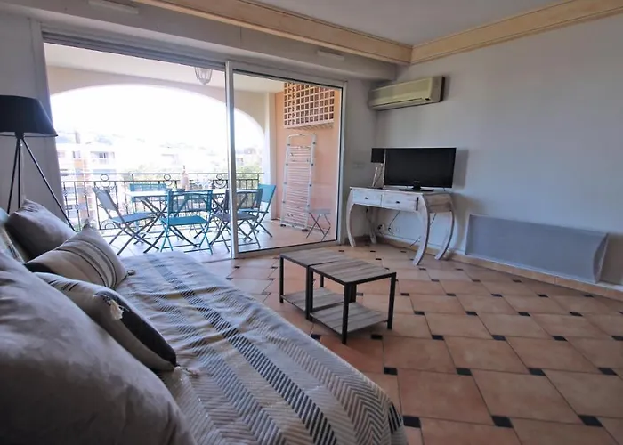 Port Marine Apartment *