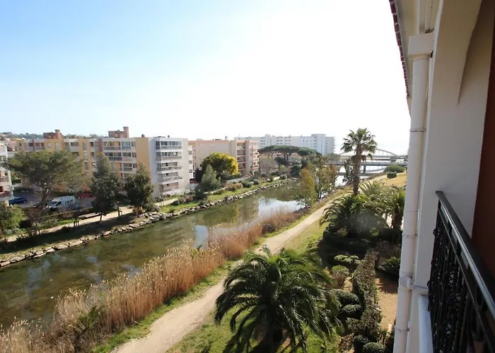 Port Marine Apartment